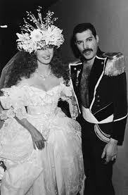 Freddie mercury the lead singer of queen and solo artist, who majored in stardom while giving new meaning to the word. Remember When Freddie Mercury Had A Fake Wedding To Jane Seymour