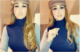 وتعمدت هند القحطاني إظهار أجزاء فاضحة من صدرها. ÙƒÙ… Ø¹Ù…Ø± Ù‡Ù†Ø¯ Ø§Ù„Ù‚Ø­Ø·Ø§Ù†ÙŠ ÙˆÙŠÙƒÙŠØ¨ÙŠØ¯ÙŠØ§ Ù‡Ù†Ø¯ Ø§Ù„Ù‚Ø­Ø·Ø§Ù†ÙŠ Ø¹Ù…Ø±Ù‡Ø§ Ø§Ù„Ø­Ù‚ÙŠÙ‚ÙŠ Ø§Ù„Ù…ÙˆÙ‚Ø¹ Ø§Ù„Ù…Ø«Ø§Ù„ÙŠ