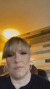 Heather Otis's Instagram, Twitter & Facebook