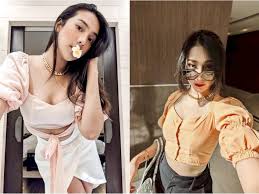 Tante sangek tete mulus gede apem tembem semok bahenol montok susu bohay hot tante janda seksi. Unggah Foto Ngedot Susu Di Atas Ranjang Anya Geraldine Curi Perhatian Netizen Indozone Id