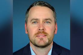 Chris Moulder's Instagram, Twitter & Facebook