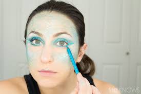 How to Totally Master Instagram's Halloween Mermaid Makeup
