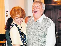 Alexandru arsinel, in varsta de 80 de ani, a ajuns de urgenta la spital pe 1 iulie si a fost tinut la terapie intensiva. Un Alt Necaz S A AbÄtut Asupra Lui Alexandru Arsinel SoÅ£ia Lui Este BolnavÄ