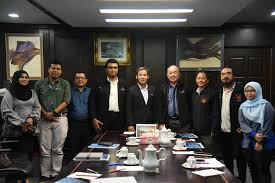 Kerajaan pulau pinang bersyukur apabila perintah kawalan pergerakan bersyarat (pkpb) di negeri itu ditamatkan terdahulu, menteri kanan keselamatan, datuk seri ismail sabri yaakob mengumumkan pkpb di seluruh pulau pinang ditamatkan kecuali mukim 12, daerah barat. Mbot Malaysia Board Of Technologists Kunjungan Hormat Ke Pejabat Datuk Bandar Majlis Bandaraya Pulau Pinang
