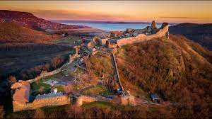 Szigliget is a village in veszprém county, hungary. Fort Szigliget A Fortress Of Balaton A Balaton Vara 4k Youtube