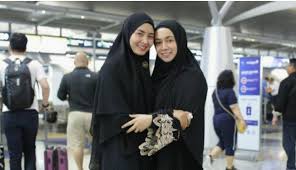 Dan haji mabrur tidak ada balasan yang pantas baginya selain surga. dari hadits tersebut, dijelaskan bahwa salah satu keutamaan menunaikan ibadah haji dapat menggugurkan kefakiran atau kemiskinan sehingga orang muslim yang sudah melaksanakan rukun islam yang kelima ini dijanjikan. Semoga Mendapat Haji Yang Mabrur Wany Amira Diari