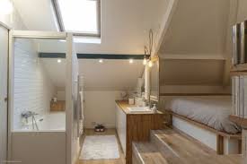 Combles Amenages Une Chambre Avec Salle De Bains Amenagement Salle De Bain Salle De Bains Sous Combles Salle De Bains Combles