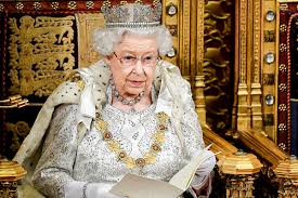 A rainha elizabeth , 94, agora tem dois novos pets para fazer companhia durante os seus passeios no jardins do castelo de windsor. Rainha Da Inglaterra Abre Vaga De Social Media E Vai Pagar R 200 Mil Por Ano Exame