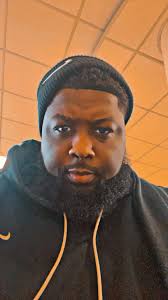 47,Old school values,widow, Bolingbrook area, 3 grown boys Looking for  female chemistry to see what happens Dm me to chat