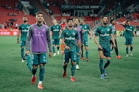 Oba zespoły przystąpią do tego pojedynku po nieudanej walce o ligę mistrzów. P9l9zkmivlnw5m