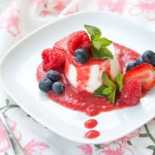 Panna Cotta Light Au Coulis De Fruits Rouges Recette Dessert Leger Coulis De Fruits Panna Cotta
