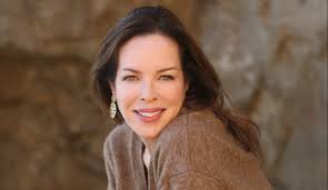 Rising Stars: Meet Iris Moreau