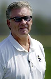 Former Chargers GM A.J. Smith dies at 75; starred for Hendricken in '60s