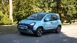 Scopri la promozione dedicata a fiat panda city life metano ed acquista l'auto in offerta ad un prezzo vantaggioso. Fiat Panda Hybrid City Cross Metano Caratteristiche Motore Consumi Ed Emissioni