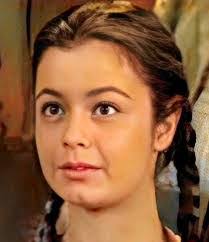 Jacqueline Malouf's Instagram, Twitter & Facebook