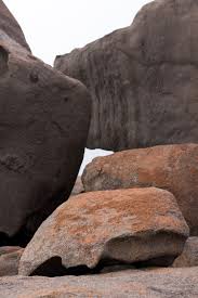A nice drive there plus the 3yo loved climbing the rocks and searching the caves for bears. Kangaroo Island Remarkable Rocks I Heart Alice Iheartalice Com
