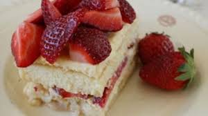 Strawberry Tiramisu Recipe In 2020 Dessert Cake Recipes Strawberry Tiramisu Desserts