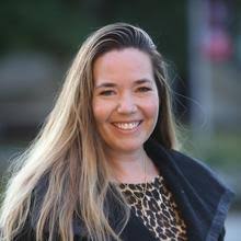 Melody Cox's Instagram, Twitter & Facebook