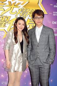吳業坤（英語： james ng yip kwan ，1990年4月18日 － ），香港男歌手及演員。 無綫電視歌唱選秀節目《超級巨聲2》第五名出道。 現為無綫電視經理人合約藝員。 å³æ¥­å¤ç°½ç´„æ–°å…¬å¸æˆç‚ºjwå¸«å¼Ÿ 20200316 Showbiz æ˜Žå ±olç¶²
