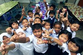 Atas dasar inilah bahasa melayu diangkat sebagai bahasa perpaduan iaitu bahasa yang mudah difahami oleh semua lapisan masyarakat tanpa ada rasa prasangka. Menyanggah Mitos Menyerlah Kebenaran Memartabatkan Bahasa Melayu Memperkukuhkan Bahasa Inggeris Perpaduan Kaum Dan Kemajuan Negara