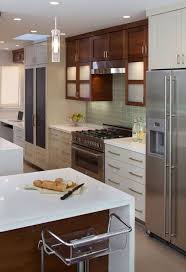 Modern White Cherry Kitchen Design With Glossy White Lacquer Kitchen Cabinets Cherry Kitchen Island Gloss With Images Contemporary Kitchen Kitchen Trends Kitchen Design