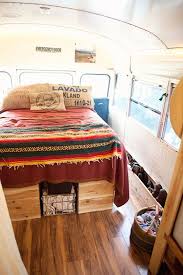 Living In A Bus Downsizing Your Life Living Simple Living Healthy Enjoying Your Family Read About How To Do It And With Lots Of Mobil Evler Ev Icin Ve Dekor