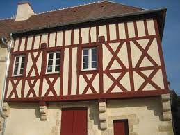 Les murs le long … se trouvaient les armoires étaient peints en faune. La Renovation Reussie De La Maison A Colombage Pres De L Ecole Des Avallon89200 Histoire Patrimoine Vie Pratique Valleeducousin Fr