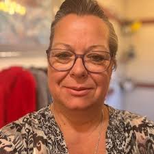 Who can help with a quilting project?