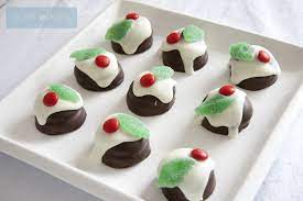 Once the holiday monotony hits, try these christmas dessert recipes that feature seasonal flavors in new and creative ways. A Little Delightful Mini Christmas Dessert Table Christmas Dessert Table Mini Christmas Desserts Christmas Food Desserts