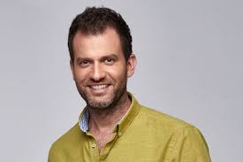 A blikk tv kamerájának meséltek az élményeikről, arról O Racz Jeno Fiatalabb Szerelme A Gyonyoru Dorit A Konyhafonokben Ismerte Meg Hazai Sztar Femina