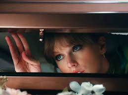 Review: Taylor Swift's 'Midnights' Is a Disappointing Album