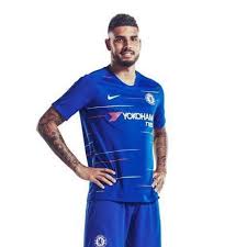 Emerson palmieri dos santos (nacido el 3 de agosto de 1994), conocido como emerson palmieri o simplemente emerson , es un profesional de futbolista que juega como lateral izquierdo de la premier league del club chelsea y de la selección nacional de italia. Emerson Palmieri Dos Santos Photos Facebook
