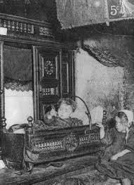 lit clos vintage photographs victorian box antique photos