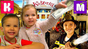 мистер макс Play мистер макс Play мистер макс Play Kidzaniya London Strana Gde Maks I Katya Rabotayut Pozharnymi Delayut Sh London Pozharnye Parki Razvlechenij