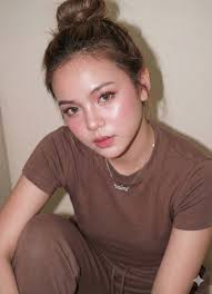 Ungu,Coklat,Putih,Biru📸 Prompt👇👇