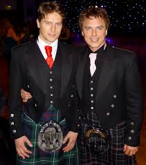 Born in glasgow, scotland, and raised in joliet, illinois. John Barrowman Author Of Anything Goes