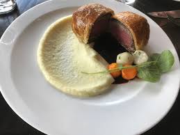 There are slight differences between lunch and dinner, so let's look at each hell's kitchen dinner entrees: Gordon Ramsay Hell S Kitchen Restaurant Las Vegas Nevada Usa Bugadvisor Com