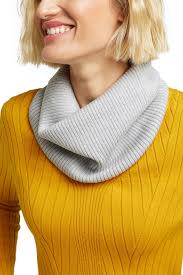 In diesem video zeige ich dir ein ganz einfaches muster und erkläre dir, wie du dir einen loop schal haso selber stricken kannst. Esprit Damen Accessoires Loop Schal Aus 100 Merino Wolle Bequem Online Kaufen Bei Tara M De