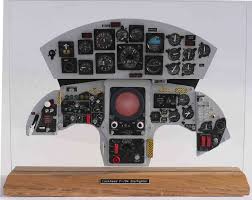 Here are some pics of my 1/12 starfighter cockpit kit that i built a while back. F 104g Starfighter Cockpit Panel Warbirdmodelle