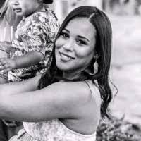 Lauren Weitz's Instagram, Twitter & Facebook