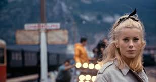 Maybe you would like to learn more about one of these? Nostalgia Catherine Deneuve Em 8 Filmes Celebridades Maxima