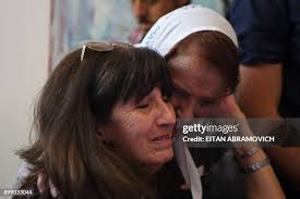 142 Carlos Aunt Photos & High Res Pictures