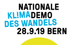 In vollmontur markiert die berner kantonspolizei präsenz und fordert die anwesenden per lautsprecher auf, den bundesplatz wieder zu verlassen. Klima Des Wandels Nationale Klima Demo Am 28 September In Bern Public Eye