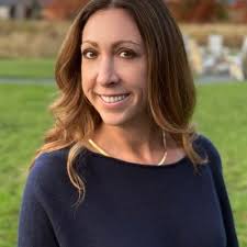 Pay it forward as a leader: mentor, support, and share your knowledge