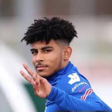 Ian James 🦁 (@IanJamsie)