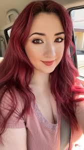 Today is my birthday I'm turning 44yrs please celebrate with me guys  https://cutt.ly/trBDG2an