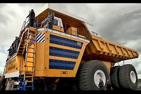 2016 cascadia truck with an aa custom sleeper cab. This Is The World S Largest Dump Truck Smart News Smithsonian Magazine