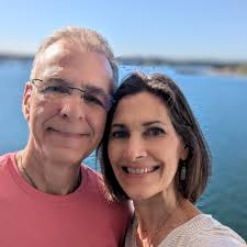 Stanley's Bakery in East Islip has poor customer service and sells stale  products