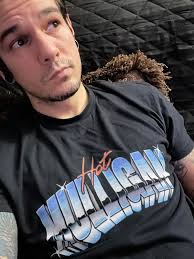 What does it mean to dream about falling into dirty water?