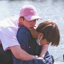 Fai On Twitter The Way Seokjin Naturally Hug And Cuddled Tae I Love Soft Taejin In 2020 Hugs And Cuddles Love You A Lot Non Romantic